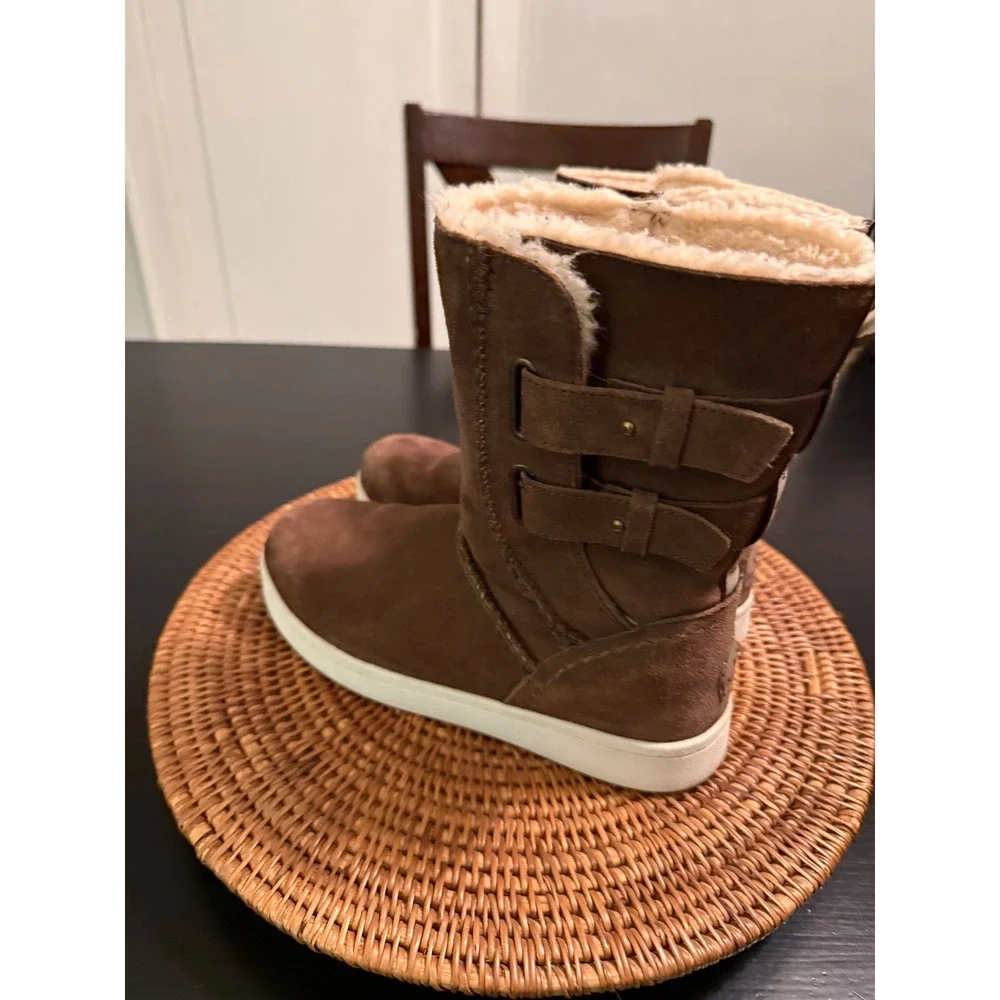 Bearpaw Womens Brown Suede Mid Calf Winter Boots Double Buckle Size 8